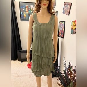 Dressbarn Layered Olive Green Sleeveless Dress Size Small